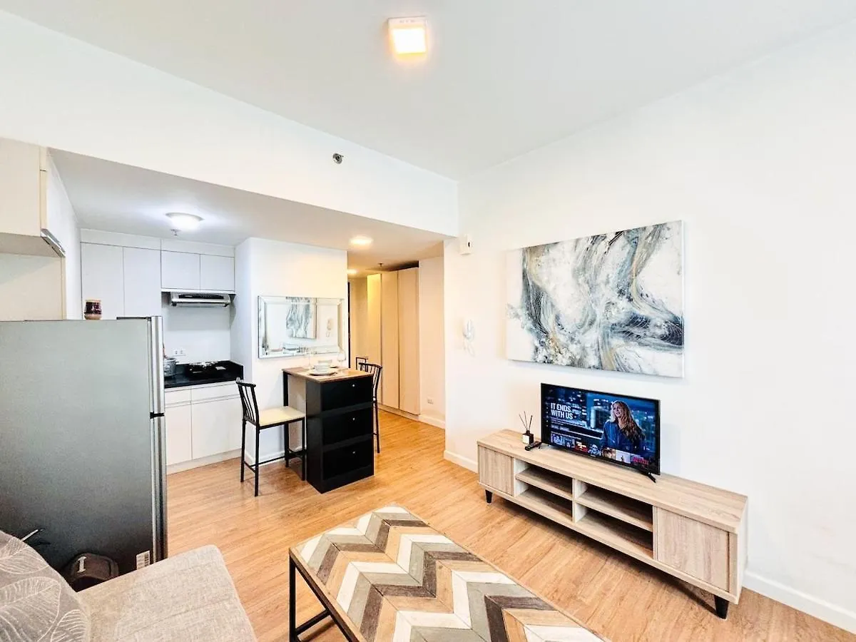 Abreeza Place Cozy Condo Davao City Daire