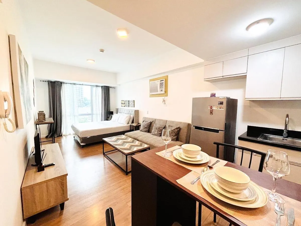 Abreeza Place Cozy Condo Davao City Filipinler