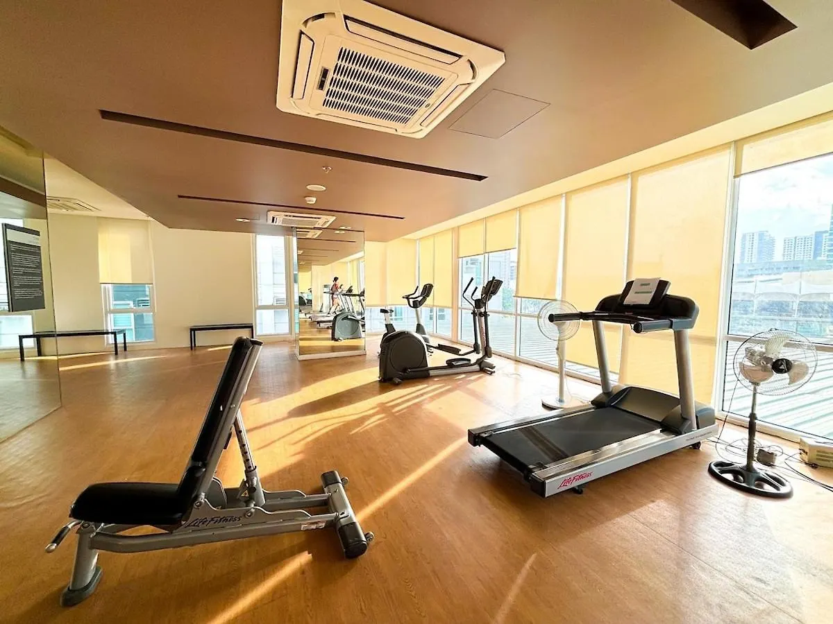 Abreeza Place Cozy Condo Davao City Daire